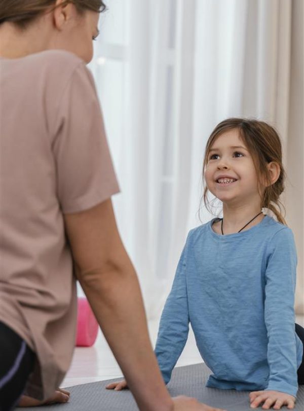 close-up-mother-girl-training-together close-up-mother-girl-training-together